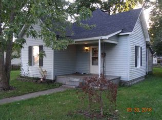 220 N 8th St, West Terre Haute, IN 47885