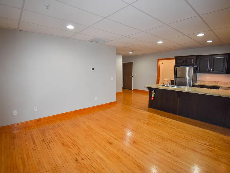 110 E Bald Eagle St — Photo 40