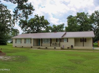 221 E Bladen St, Bladenboro, NC 28320
