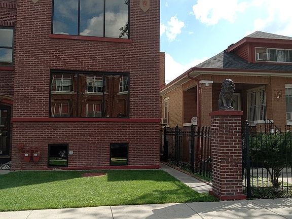 3rd image of 6215 S Washtenaw Ave