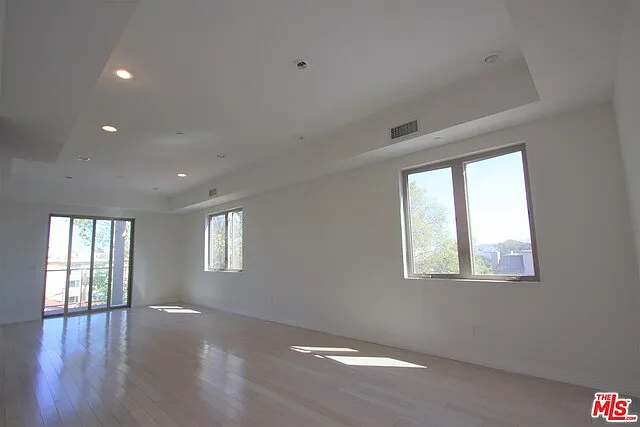 819 S Holt Ave #PENTHOUSE — Photo 12