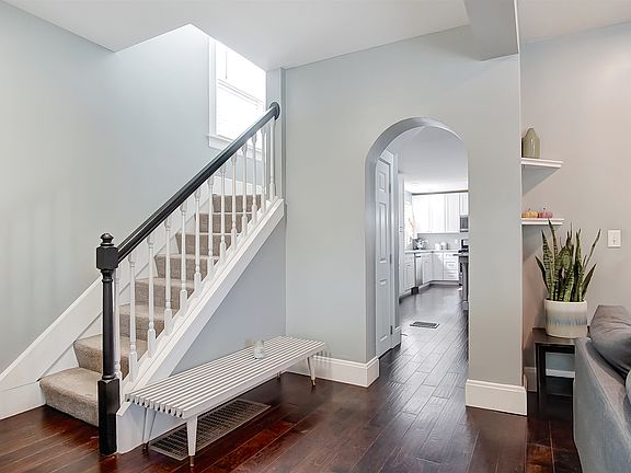 3rd image of 3957 Marburg Ave