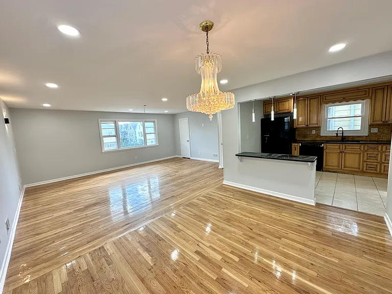 95 W 28th St #2 — Photo 3