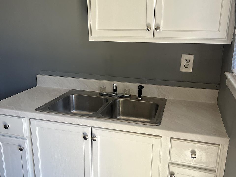 2nd image of 1504 Horace St #3
