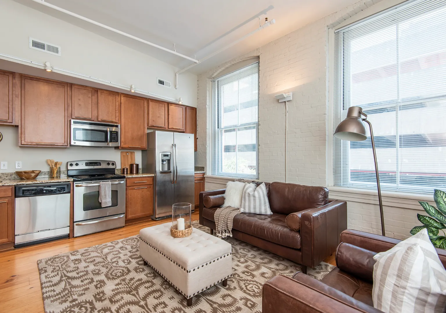1200 Walnut St — Photo 3