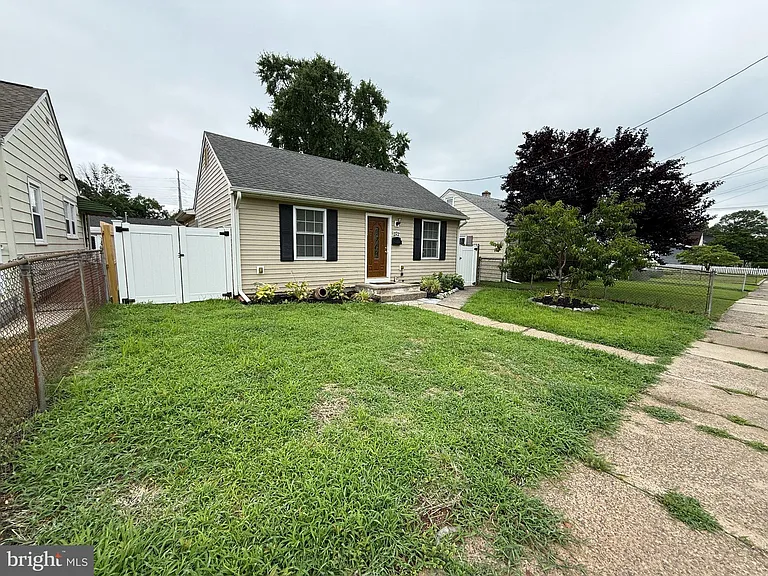 222 Samdin Blvd — Photo 2