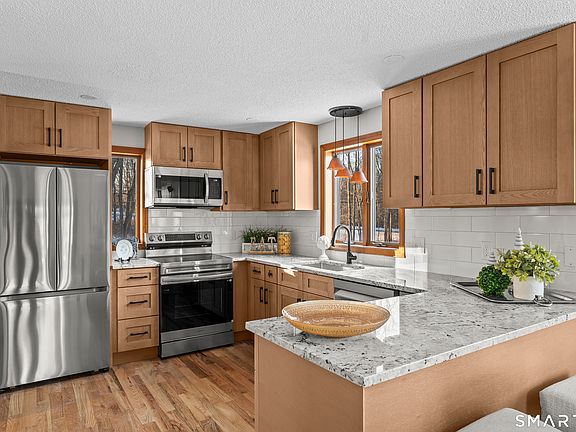 2nd image of 389 Route 66