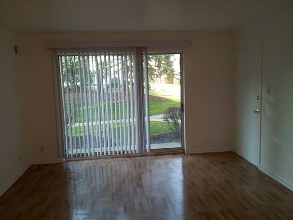 2nd image of 9413 Bay Colony Dr APT 1S