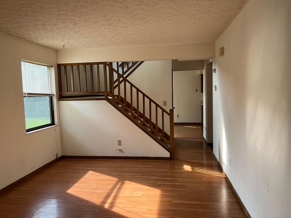 1st image of 3845 Heatherglen Dr