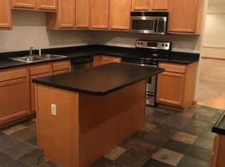 120 Auburn Ct UNIT A, Highland, IL 62249