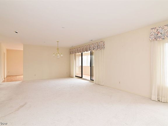 4th image of 27500 Cedar Rd APT 206