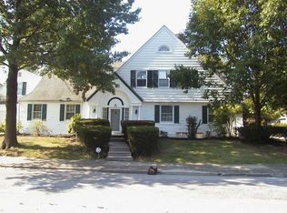 2804 Hillcrest Rd, Drexel Hill, PA 19026