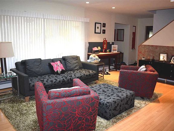 4th image of 116 Croyden Ave