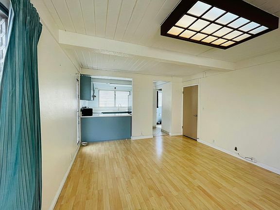 3rd image of 877 Ala Lilikoi St