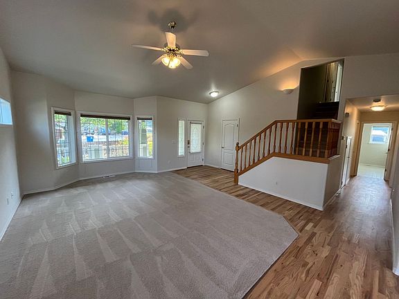 3rd image of 3111 NE Dennis Ct