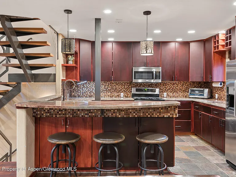 650 S Monarch St #4 — Photo 7
