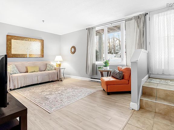 2nd image of 158 Farnham Gate Rd #104