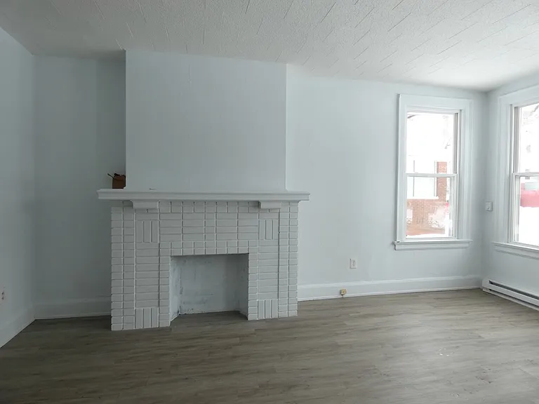 425 Boston Pl #1 — Photo 6