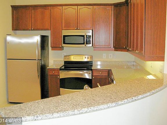 3rd image of 525 Belmont Bay Dr Unit 201