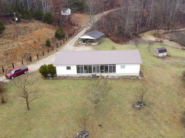 204 Winter Green Dr, Blaine, KY 41124