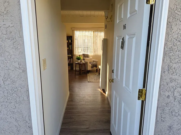 1030 W Olive Ave — Photo 3