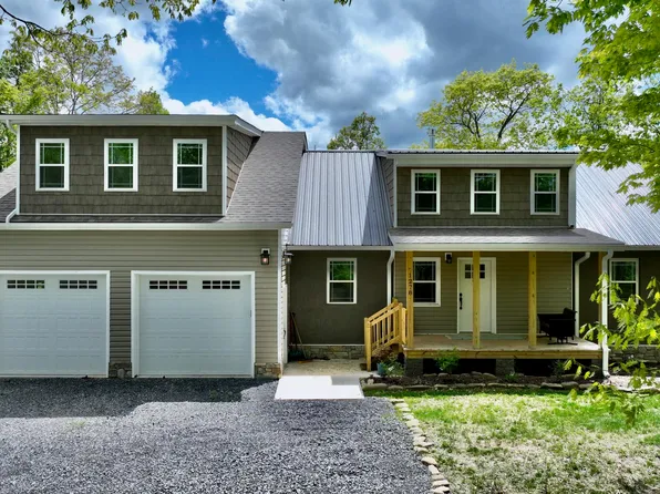 1278 Stonehenge Pkwy, Caldwell, WV 24925