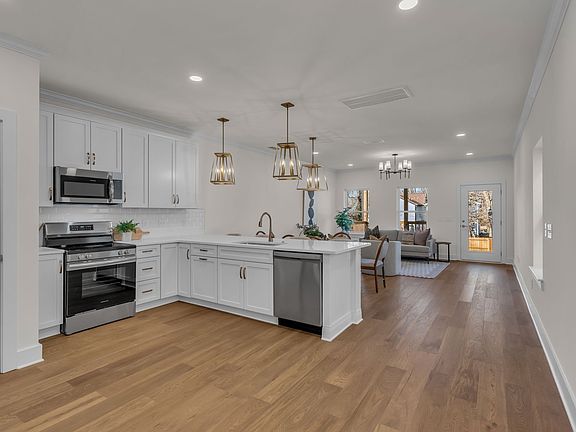 4th image of 905B Spain Ave #B