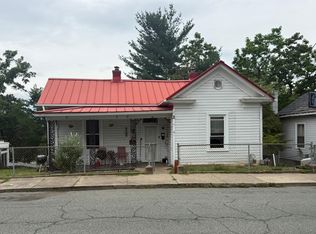 30 Lake Ave, Staunton, VA 24401