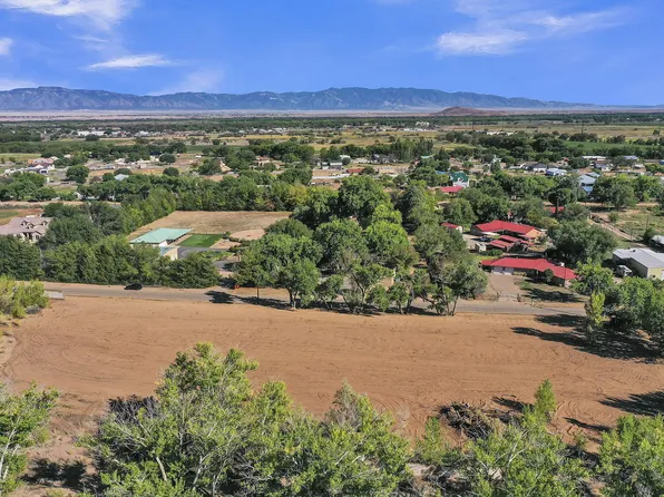 1581 Sichler Rd, Los Lunas, NM 87031