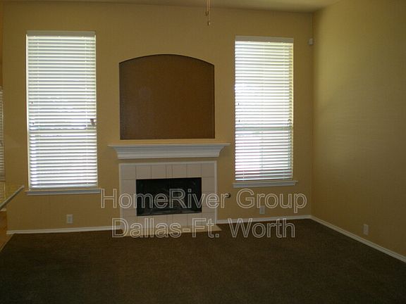 2nd image of 736 Winding Oak Bnd