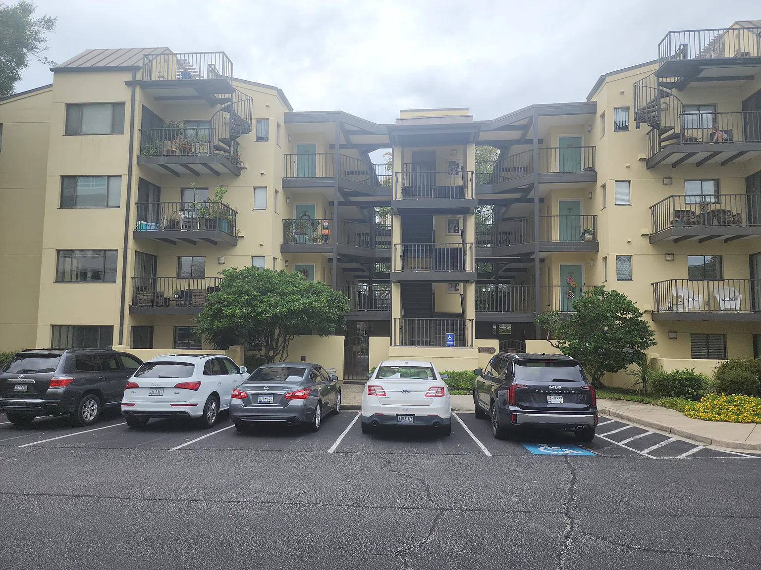 2 bed, 1262 sqft, $1,650 — Photo 2