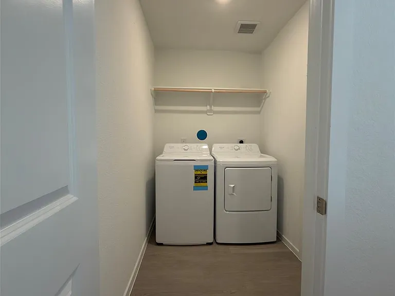 1515 Golden Iris Dr — Photo 8