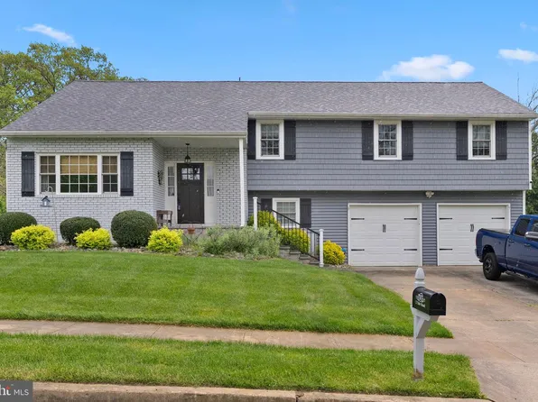 2 Yale Rd, Marlton, NJ 08053