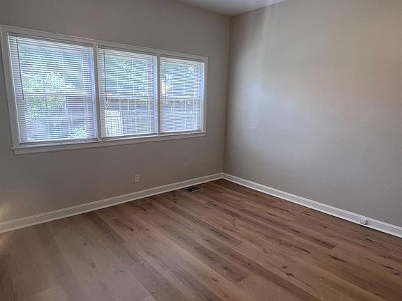 5th image of 315 S Main St