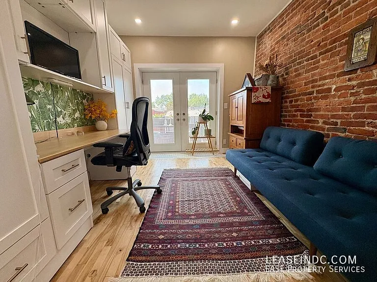 1200 Monroe St NW #B — Photo 18
