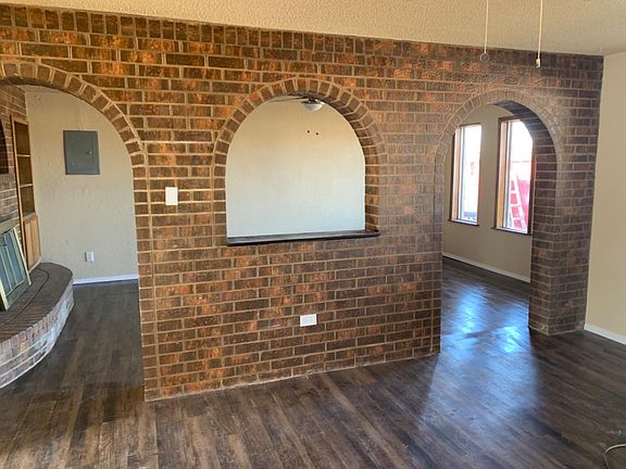 2nd image of 206 Avenue T