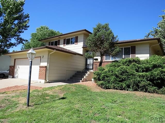 1st image of 7 Armstrong Ln