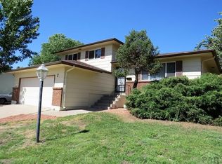 7 Armstrong Ln, Pueblo, CO 81001