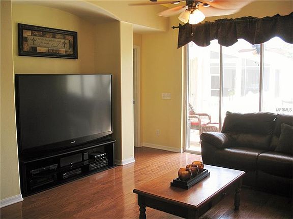 5th image of 1503 Fox Glen Dr