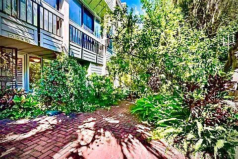 4th image of 2548 SW 14th Dr #108