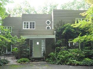 19-B Serpentine Dr, Shelter Island, NY 11964