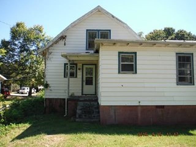 2nd image of 650 N Washington St