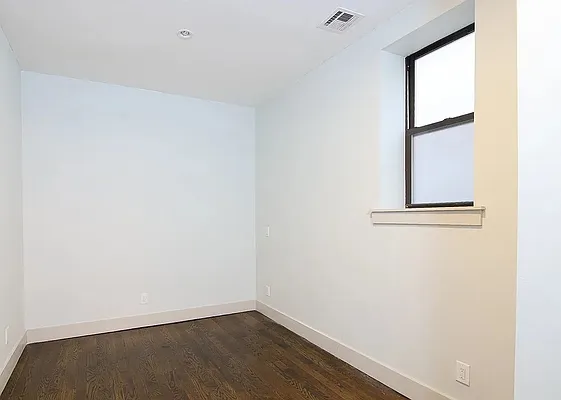 Rented by Brickview NYC Realty NYV LLC | media 5