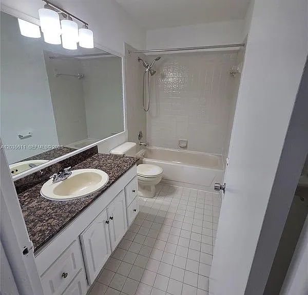 1170 NW 80th Ave #203 — Photo 5