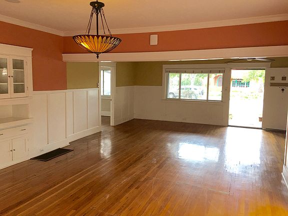 2nd image of 4803 Marlborough Dr