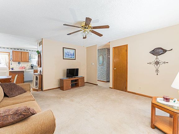 5th image of 4726 Henley Ave