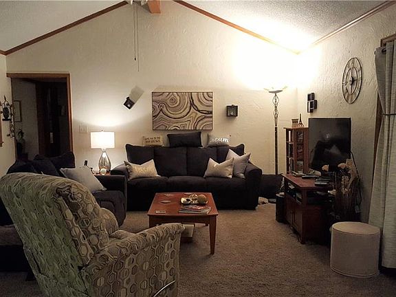 3rd image of 8124 Westwood Cir