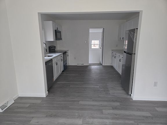 4th image of 1324 Nashville Ave