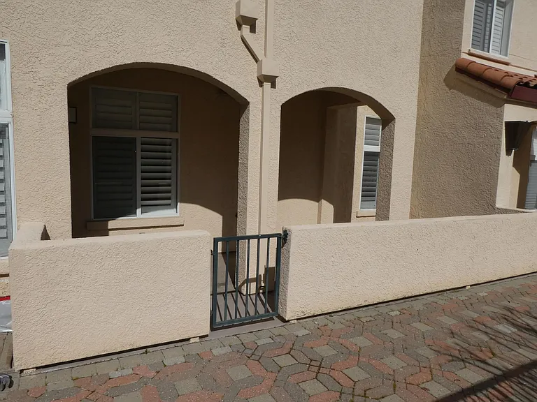 1951 Ofarrell St #100 — Photo 4