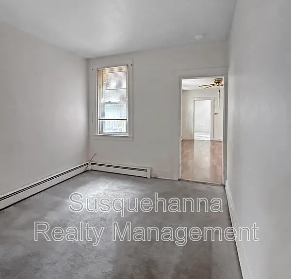 438 W Orange St #1 — Photo 6